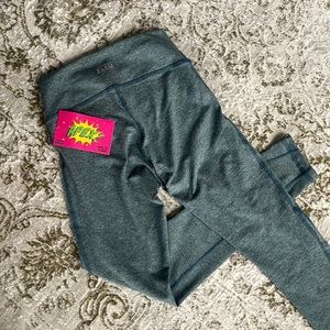 Fleo NWT Apex leggings size Small, Heather Stargazer